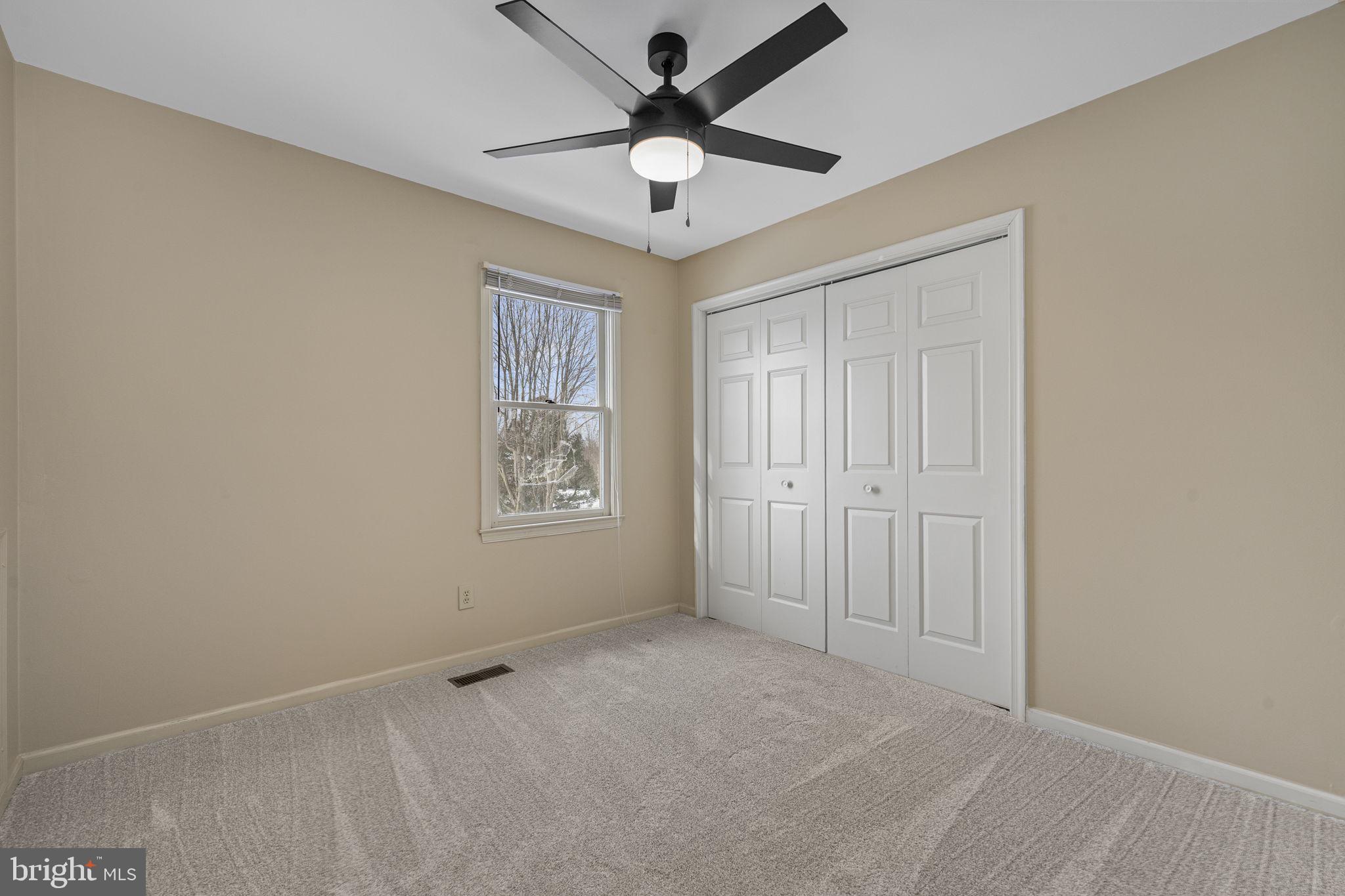 417 Windsong Lane Exton, PA 19341 - Photo 23 of 27 2nd fl-Bedroom 4-10'x10'