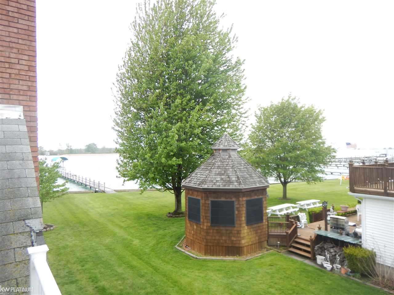 5637 Pointe Tremble Road Algonac, MI 48001 - Photo 28 of 50 31320509-27.JPG
