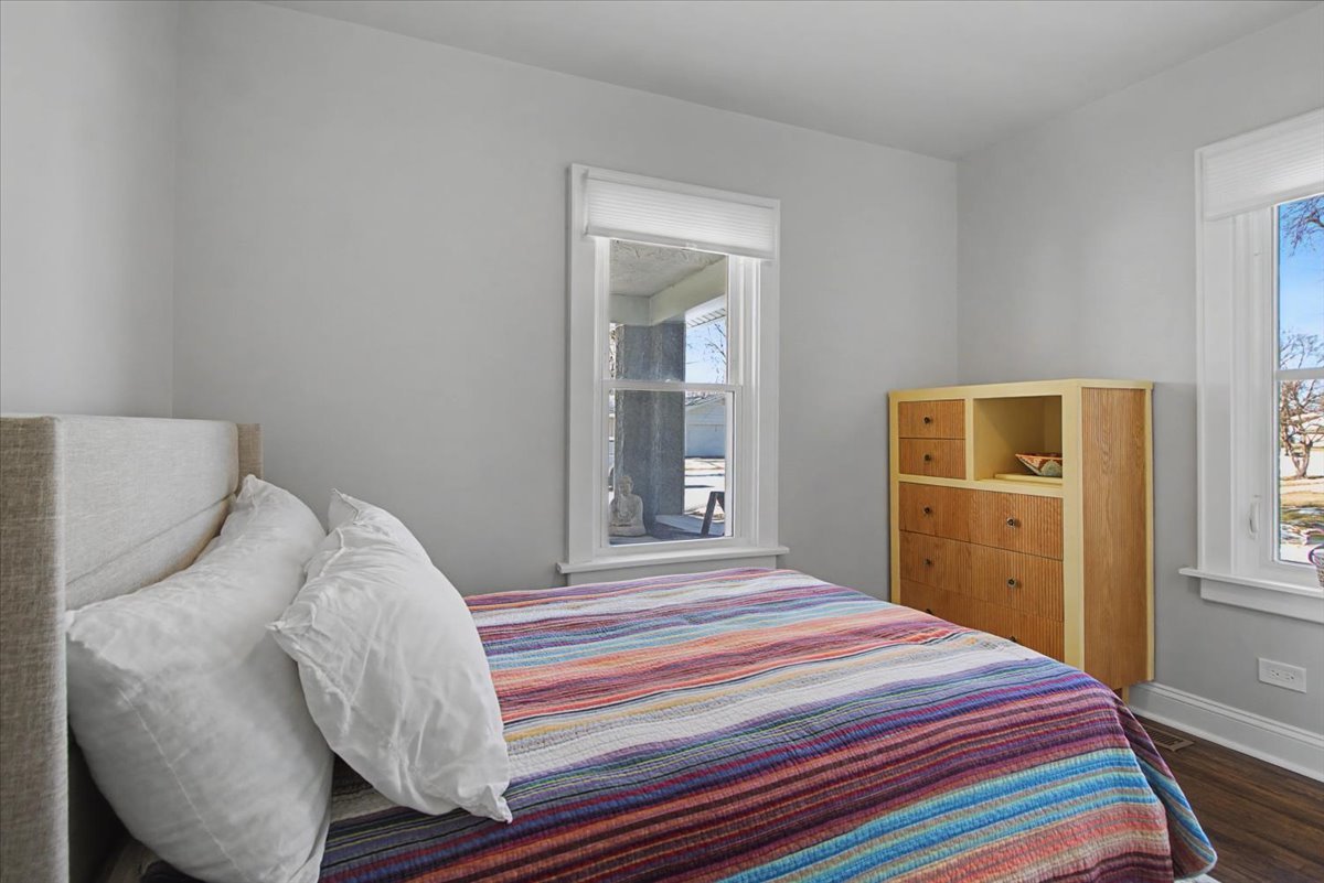 136 East Jackson Street Oswego, IL 60543 - Photo 12 of 29