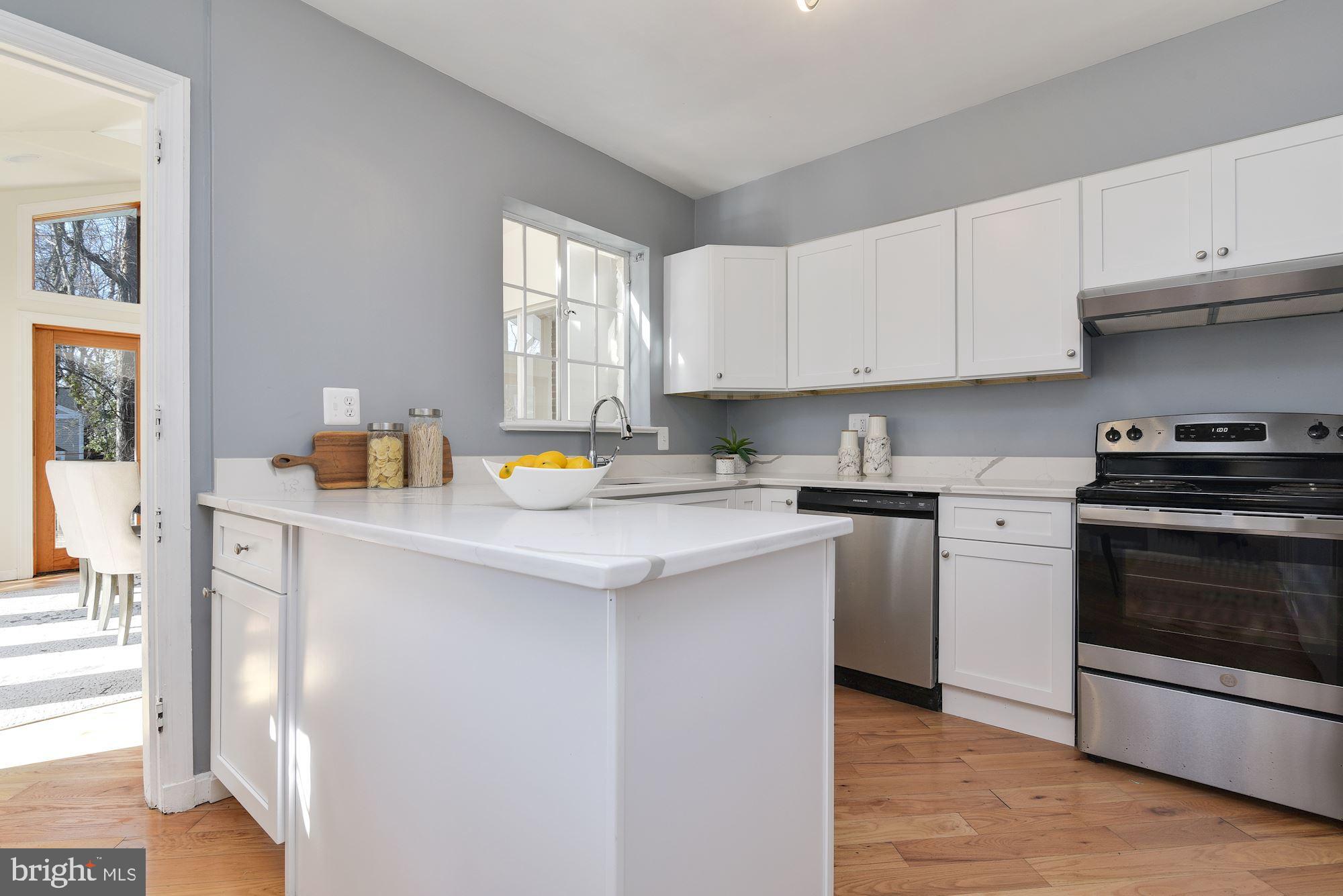 8906 Old Georgetown Road Bethesda, MD 20814 - Photo 8 of 25 Kitchen