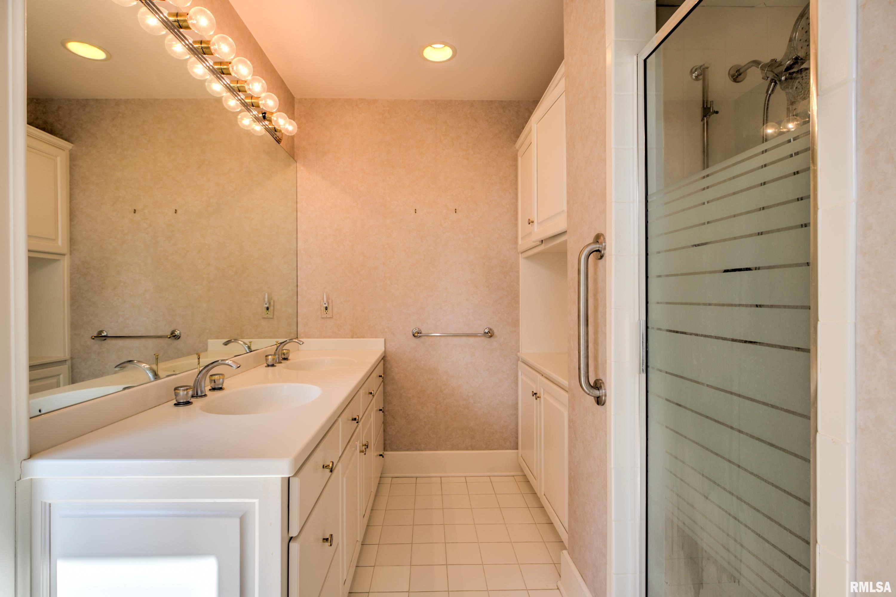 5014 North Prospect Road Peoria Heights, IL 61616 - Photo 34 of 69