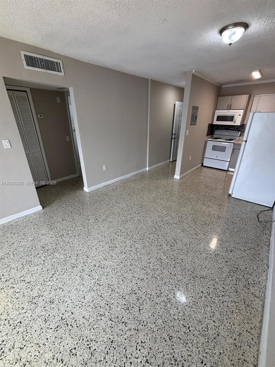 1047 Southwest 7th Street, Unit 6 Miami, FL 33130 - Photo 10 of 10