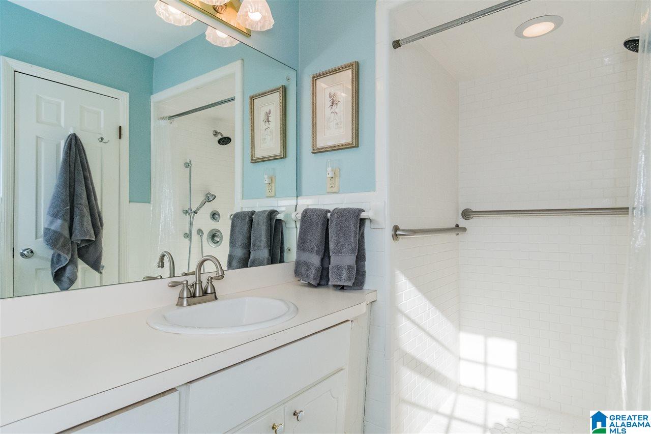 3725 Crestbrook Road Birmingham, AL 35223 - Photo 19 of 35