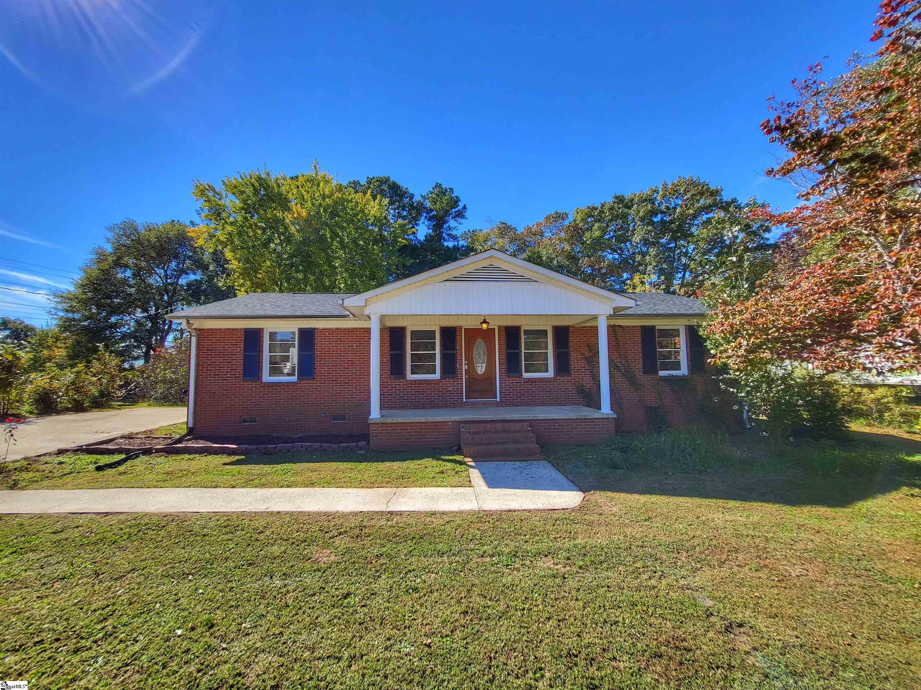 157 Sunset Drive Cowpens, SC 29330 - Photo 1 of 13