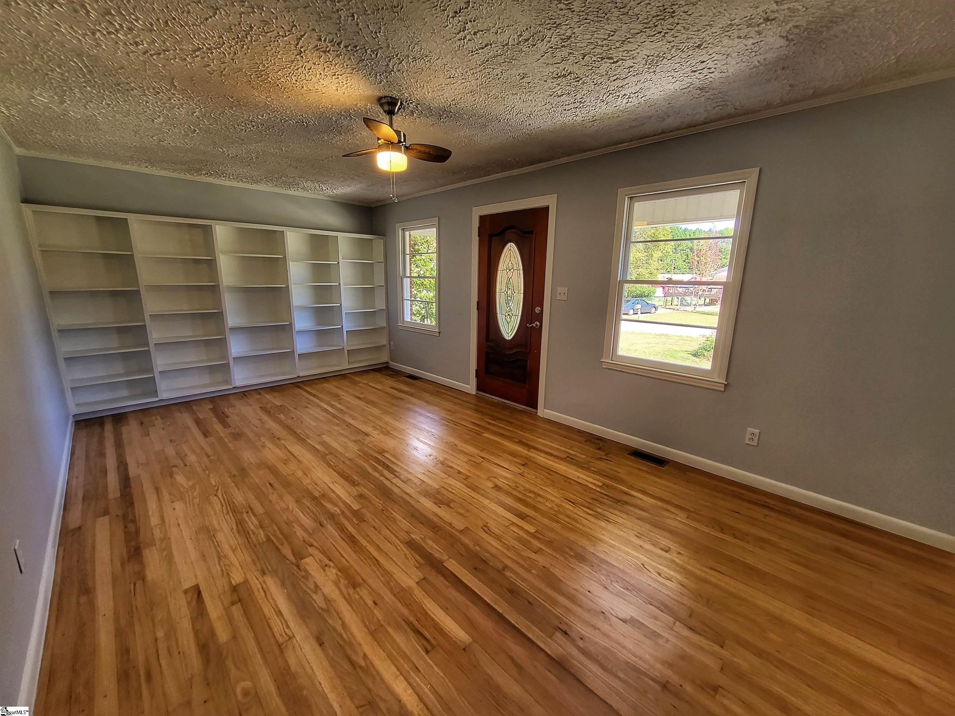 157 Sunset Drive Cowpens, SC 29330 - Photo 2 of 13
