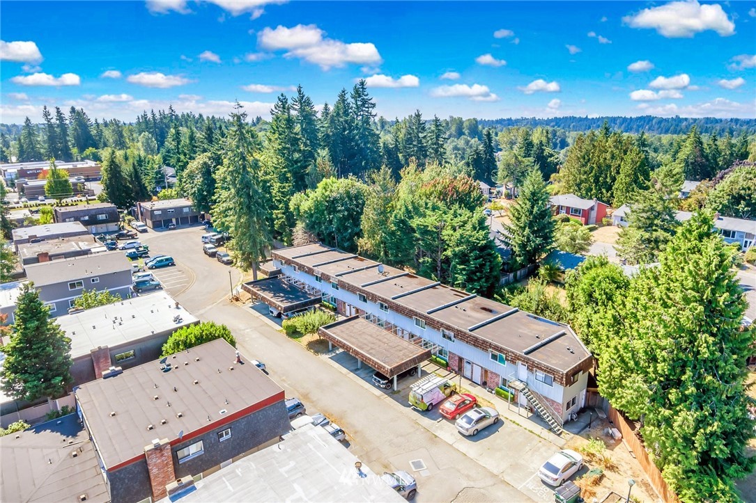 13950 Southeast 173rd Place, Unit 2 Renton, WA 98058 - Photo 28 of 30 Gallery Image 28