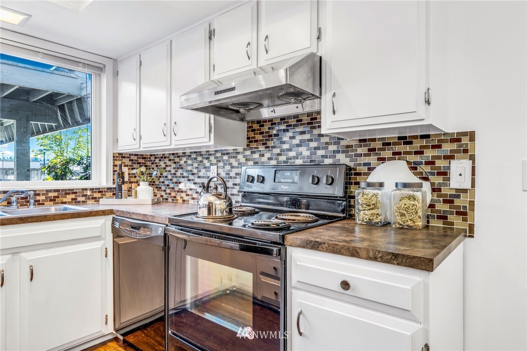 13950 Southeast 173rd Place, Unit 2 Renton, WA 98058 - Photo 10 of 30 Gallery Image 10