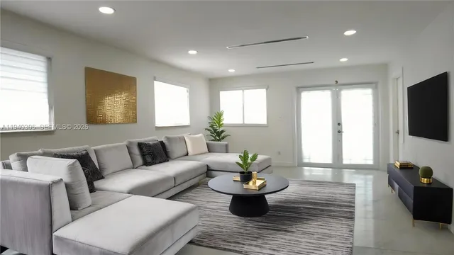 $4,100 | 2741 Southwest 67th Avenue, Miami, FL 33155