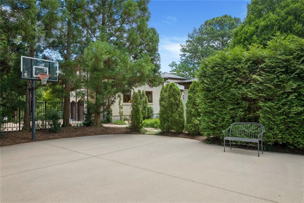 72 Blackland Road Northwest Atlanta, GA 30342 - Photo 118 of 137
