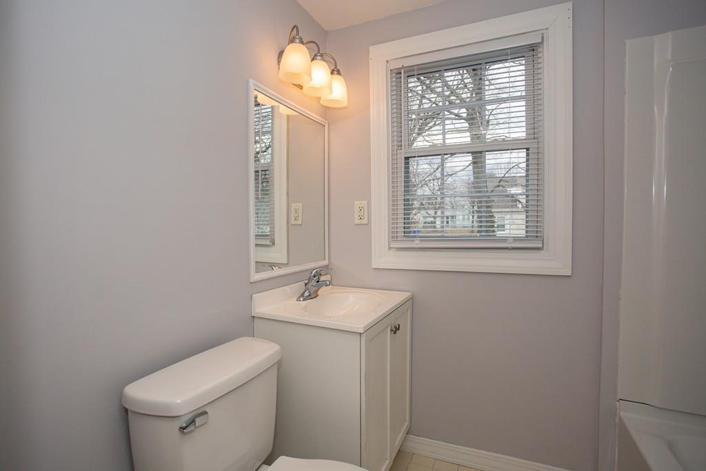 423 Tiffany Street Springfield, MA 01108 - Photo 24 of 39