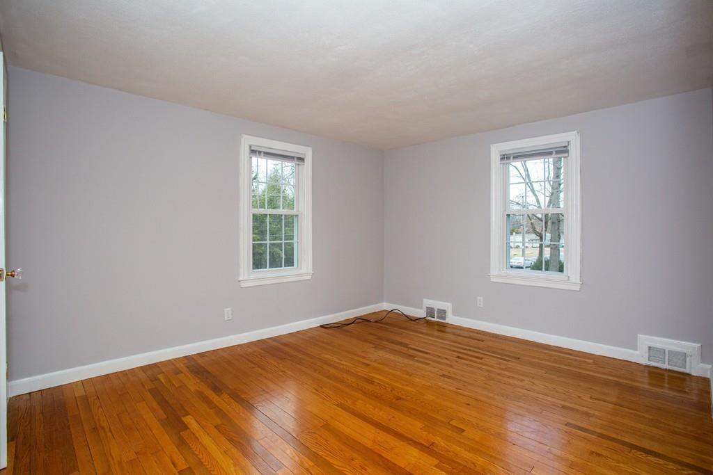 423 Tiffany Street Springfield, MA 01108 - Photo 26 of 39