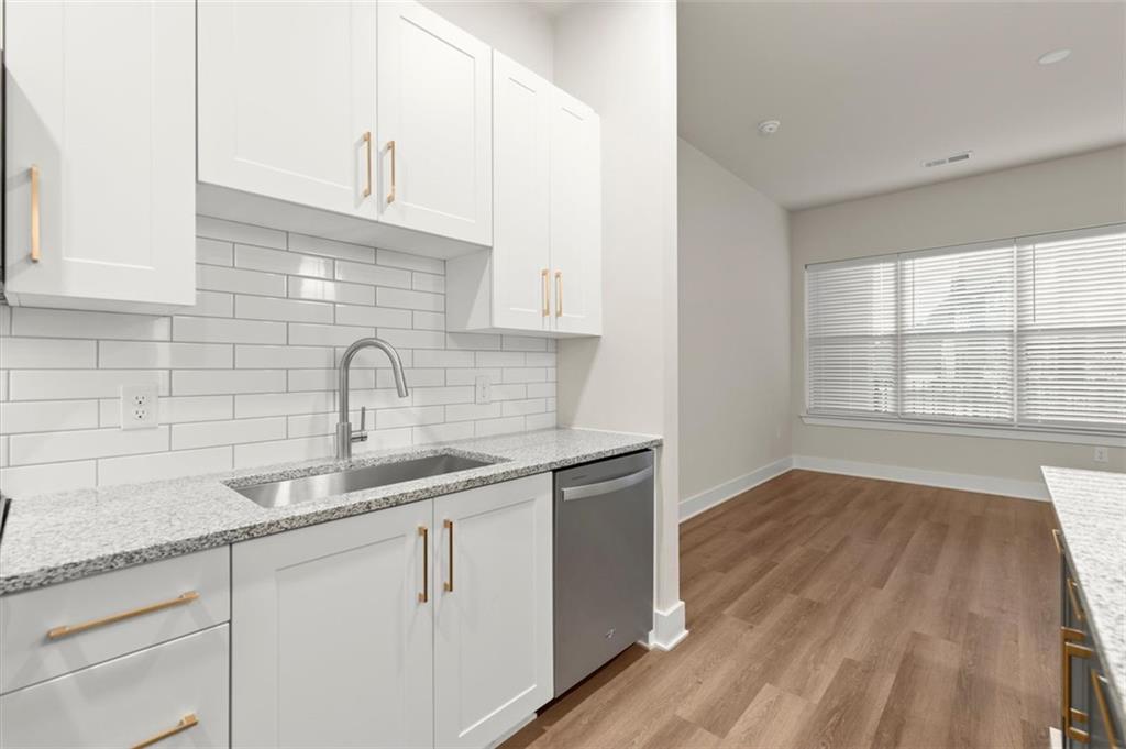 2648 Sandy Plains Road, Unit 218 Marietta, GA 30066 - Photo 9 of 44