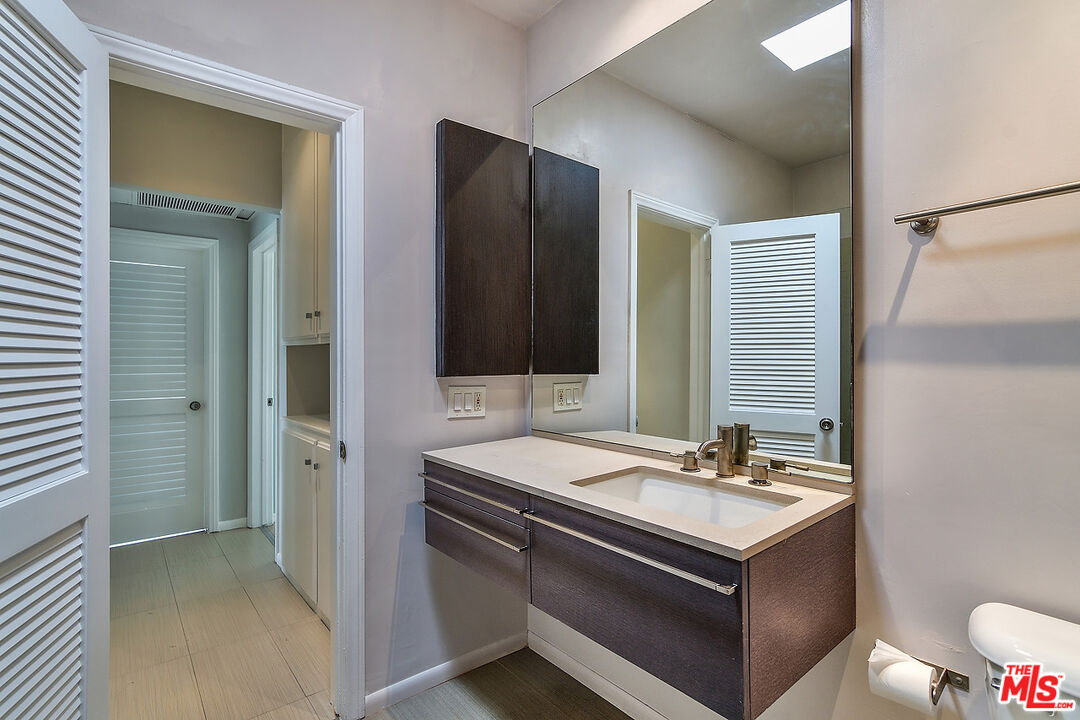 11920 Dorothy Street, Unit 302 Los Angeles, CA 90049 - Photo 20 of 28