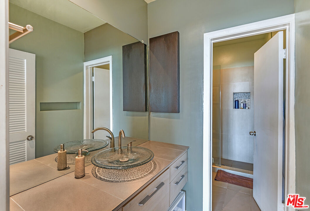 11920 Dorothy Street, Unit 302 Los Angeles, CA 90049 - Photo 23 of 28