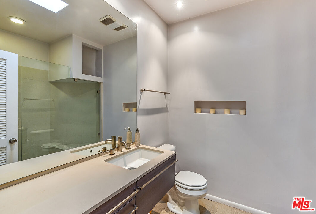 11920 Dorothy Street, Unit 302 Los Angeles, CA 90049 - Photo 24 of 28