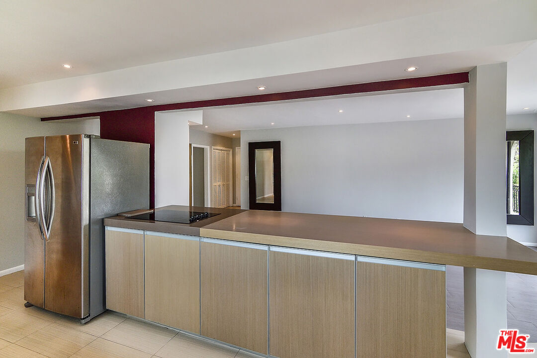 11920 Dorothy Street, Unit 302 Los Angeles, CA 90049 - Photo 7 of 28