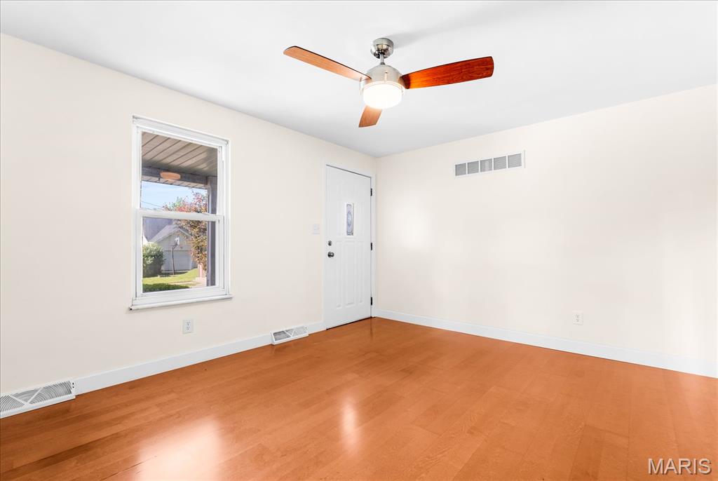 209 Oak Street Waterloo, IL 62298 - Photo 5 of 32