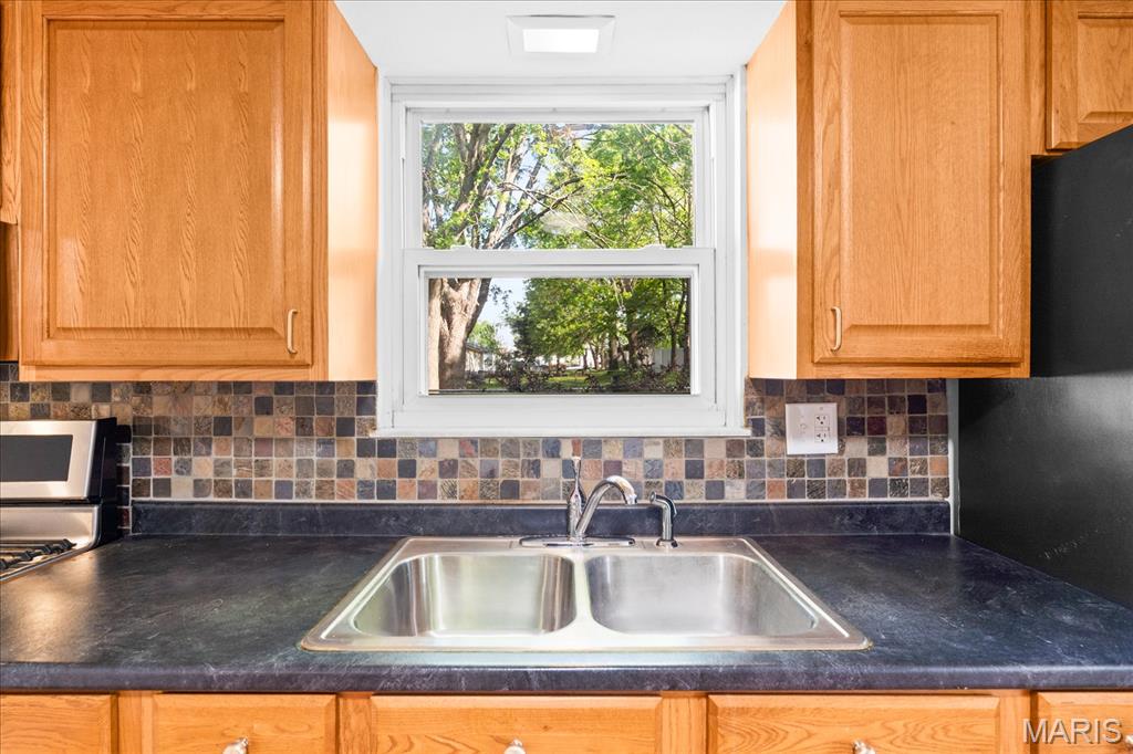 209 Oak Street Waterloo, IL 62298 - Photo 10 of 32