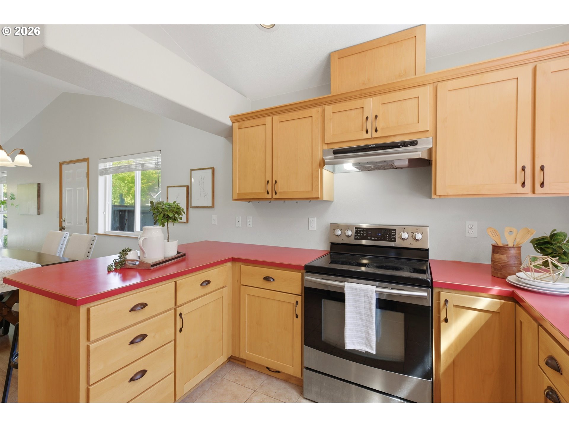 340 Southwest 7th Street Dundee, OR 97115 - Photo 14 of 40