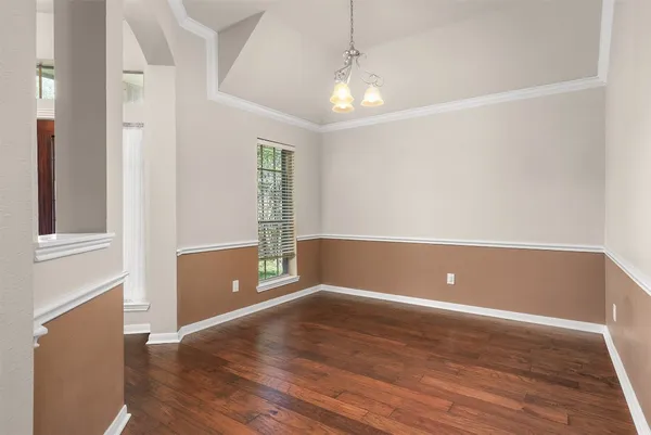 $2,500 | 3715 Crescent Drive, Pearland, TX 77584