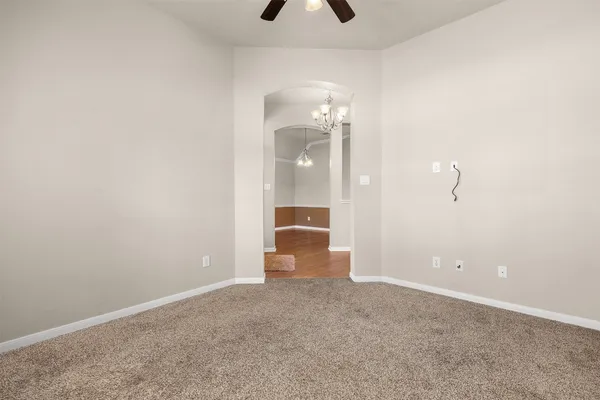 $2,500 | 3715 Crescent Drive, Pearland, TX 77584