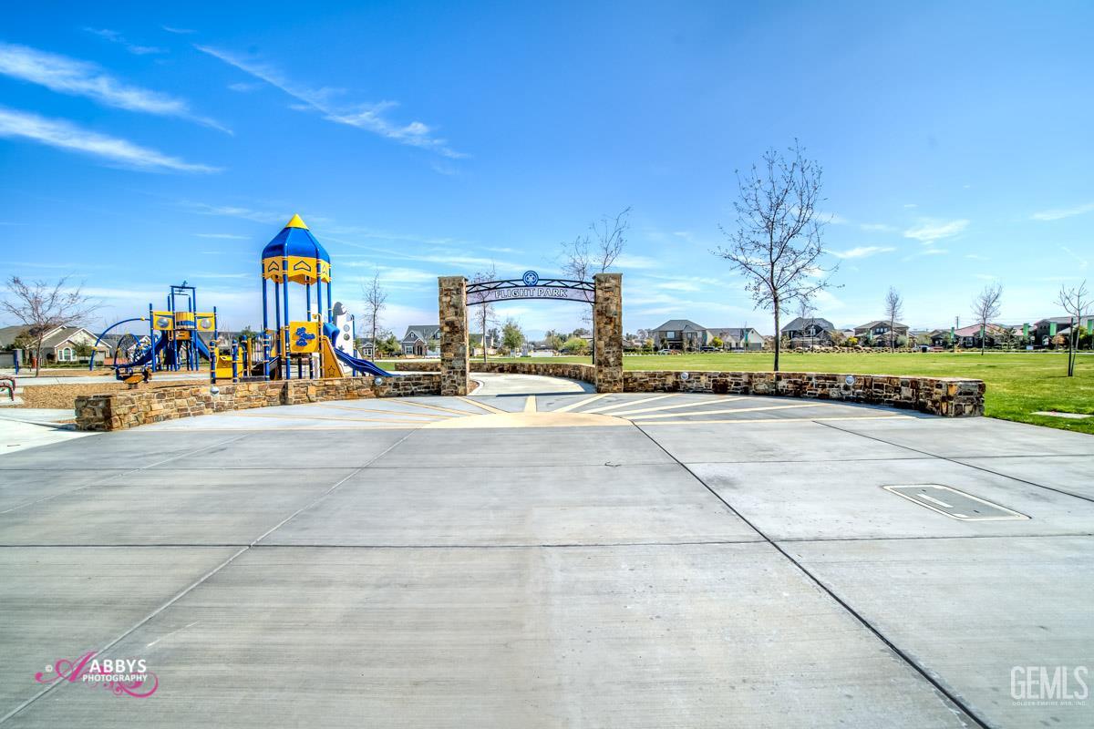 Undisclosed Address Shafter, CA 93263 - Photo 24 of 25 a view of a basketball court