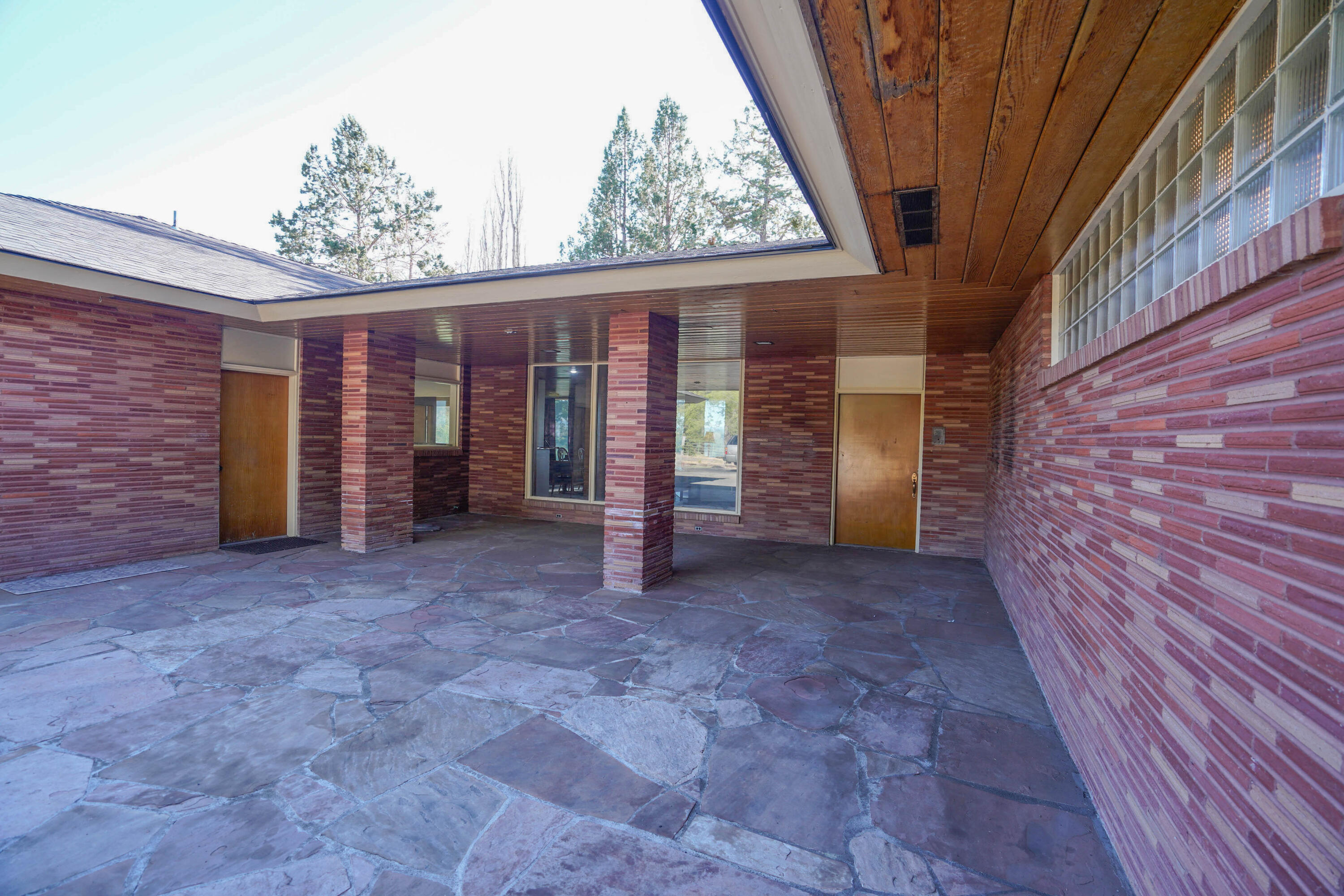 13221 Crystal Springs Road Klamath Falls, OR 97603 - Photo 7 of 81 Crystal Springs_016