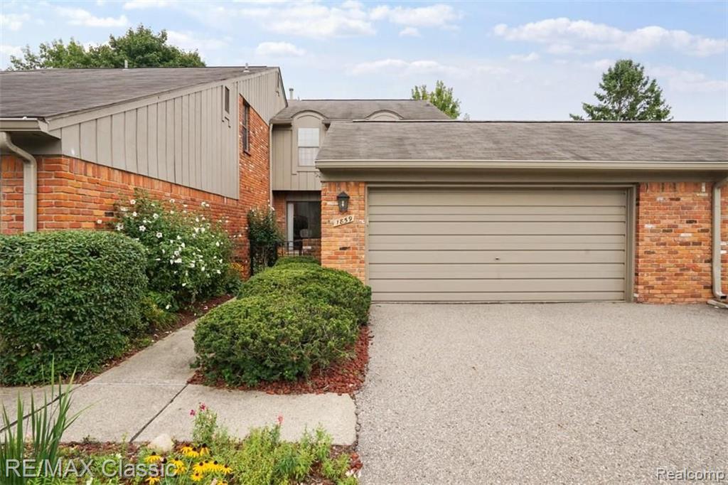 1859 Jenny Lane, Unit 252 Rochester Hills, MI 48309 - Photo 2 of 29