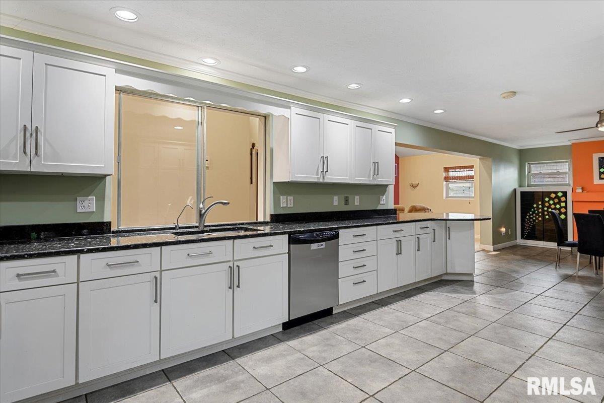 1013 East Lake Shore Drive Springfield, IL 62712 - Photo 15 of 82