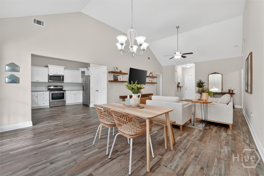 1213 Market Street Darien, GA 31305 - Photo 11 of 36