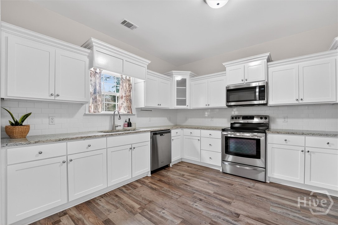 1213 Market Street Darien, GA 31305 - Photo 12 of 36