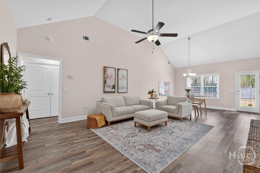 1213 Market Street Darien, GA 31305 - Photo 8 of 36