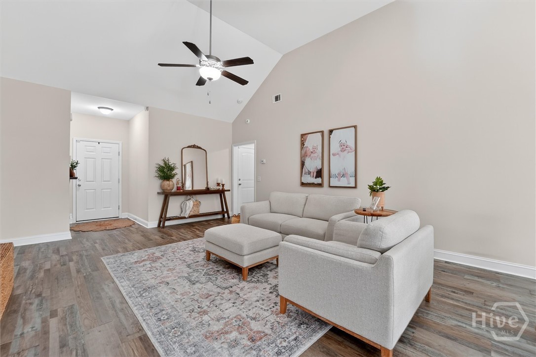 1213 Market Street Darien, GA 31305 - Photo 9 of 36