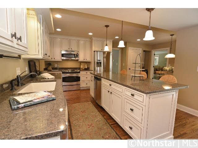 27965 Woodside Road Shorewood, MN 55331 - Photo 6 of 18