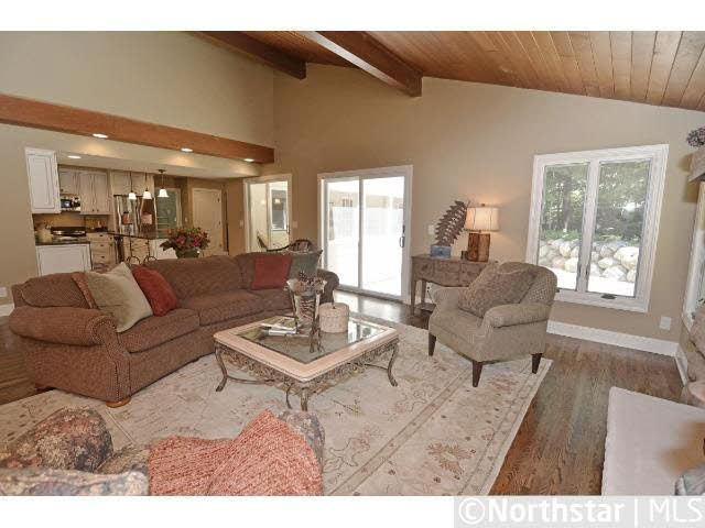 27965 Woodside Road Shorewood, MN 55331 - Photo 9 of 18