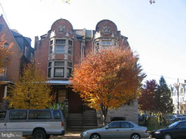 $1,300 | 600 South 48th Street, Unit 1R, Philadelphia, PA 19143