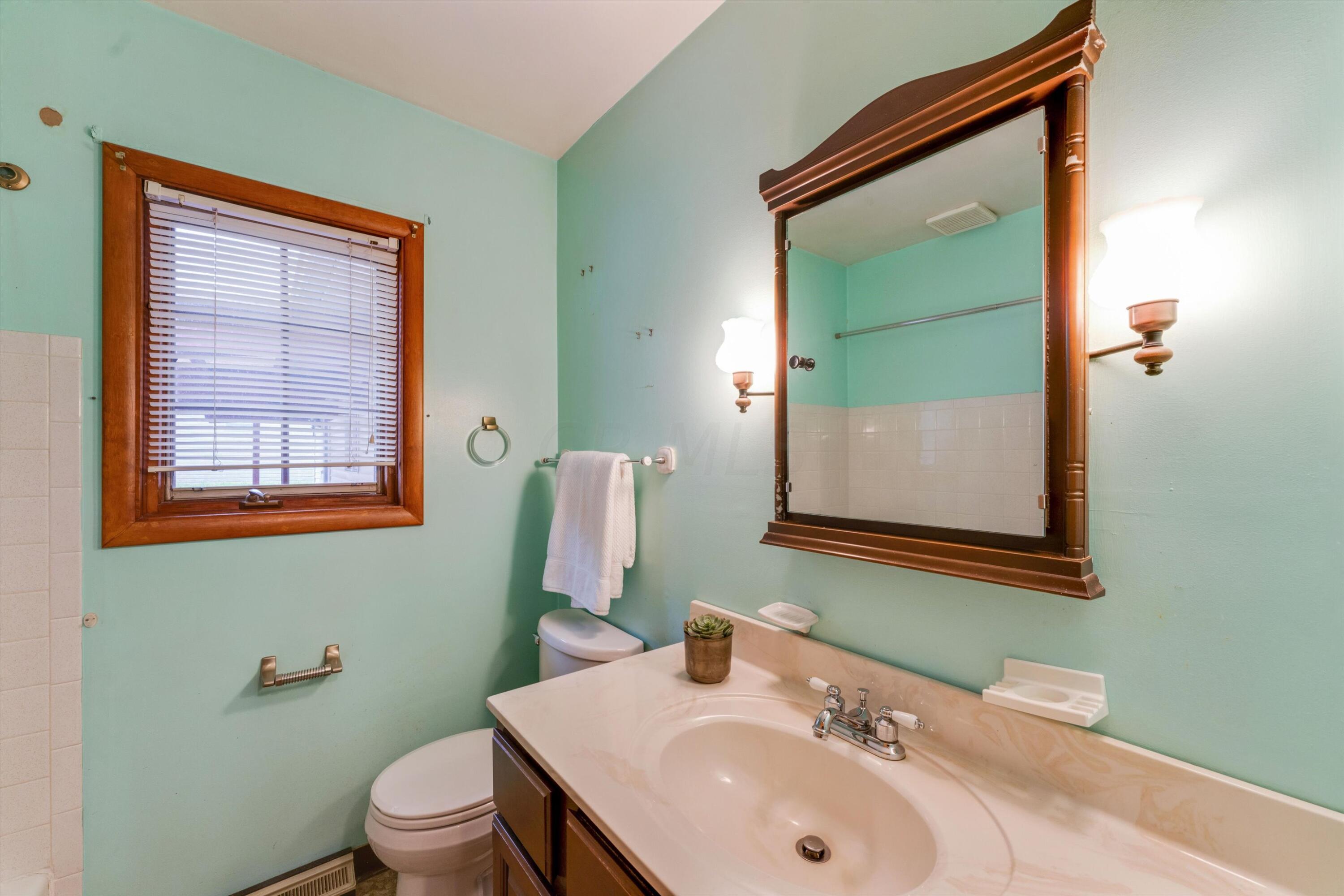 652 Bernhard Road Columbus, OH 43213 - Photo 28 of 53 42-dsc03160-dsc03162