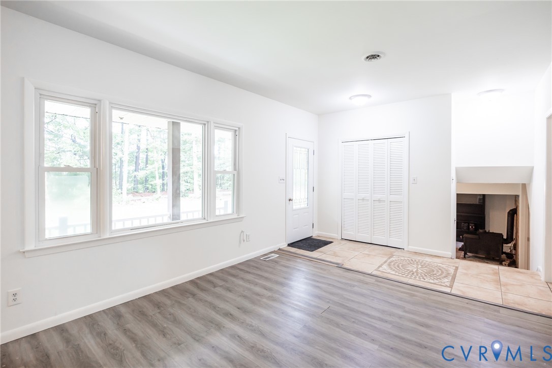 9016 Robin Road Disputanta, VA 23842 - Photo 11 of 29