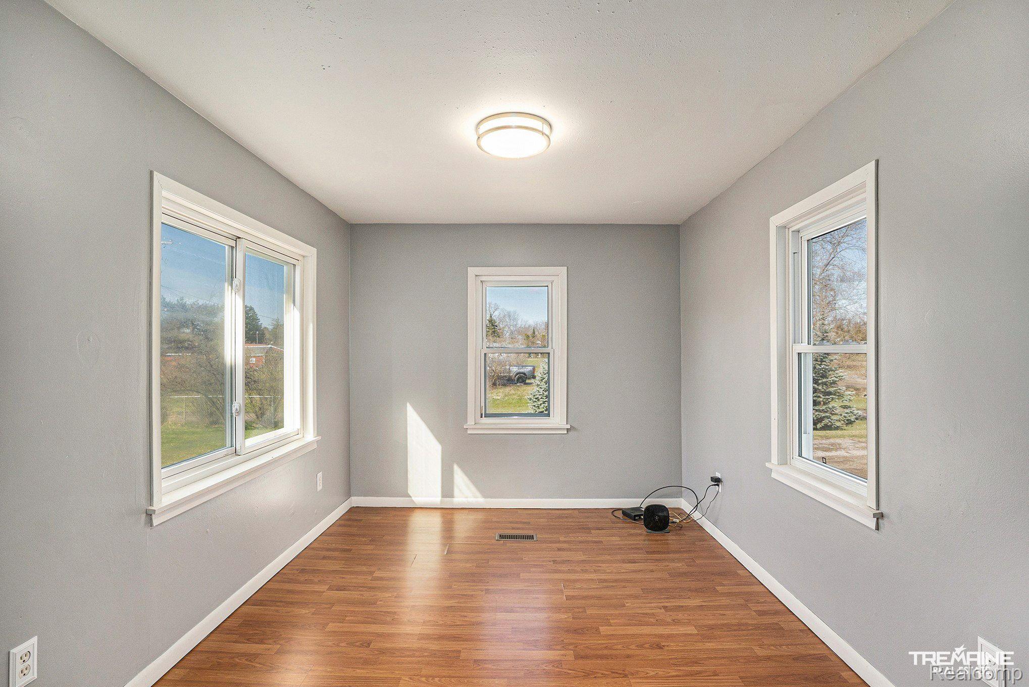 3473 West Ray Road Grand Blanc, MI 48439 - Photo 7 of 29 Dining