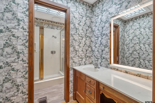 $379,000 | 229 Hideaway Lane East, Hideaway, TX 75771