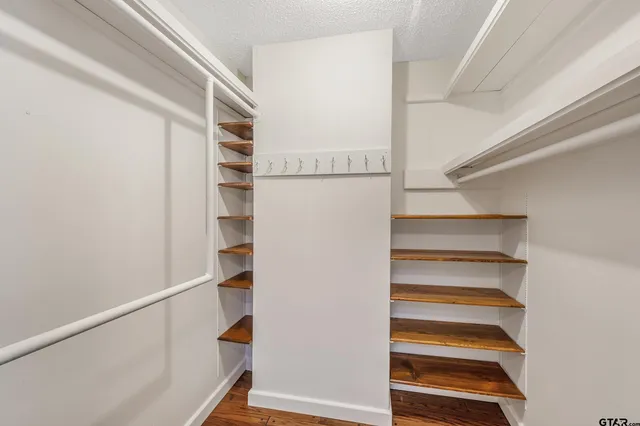 $379,000 | 229 Hideaway Lane East, Hideaway, TX 75771