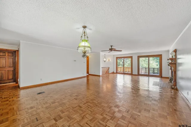 $379,000 | 229 Hideaway Lane East, Hideaway, TX 75771