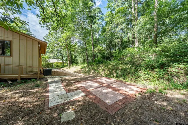 $379,000 | 229 Hideaway Lane East, Hideaway, TX 75771