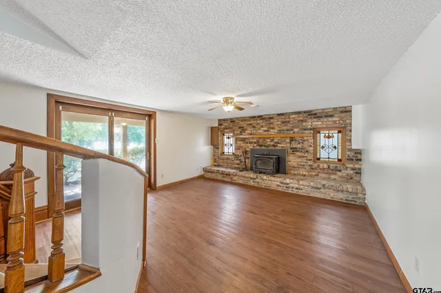 $379,000 | 229 Hideaway Lane East, Hideaway, TX 75771