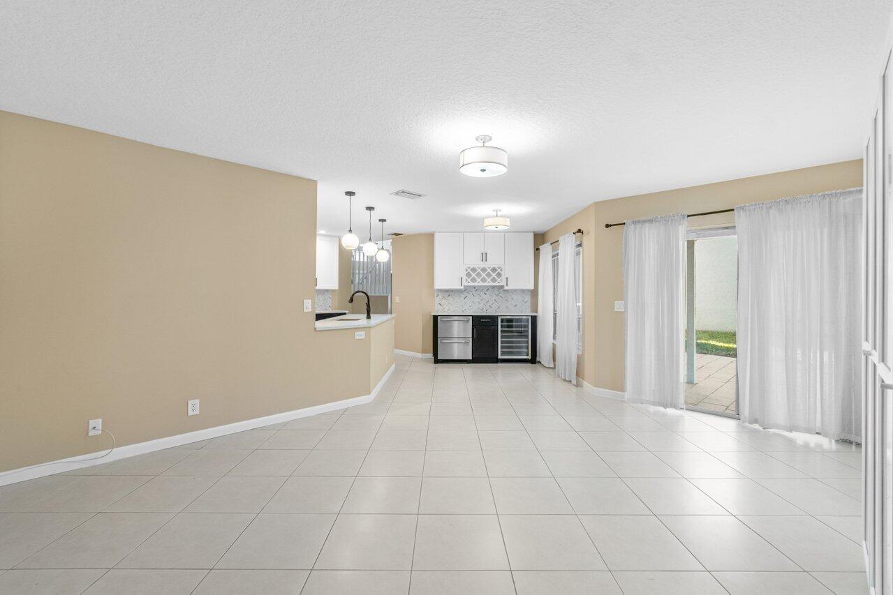 23458 Torre Circle Boca Raton, FL 33433 - Photo 11 of 27 Family room area
