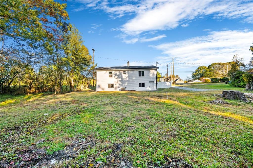 4490 Wallburg-High Point Road High Point, NC 27265 - Photo 27 of 31 Gallery Image 27