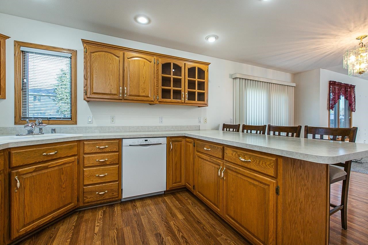 2260 Yorktown Road Dubuque, IA 52002 - Photo 9 of 28 Gallery Image 9