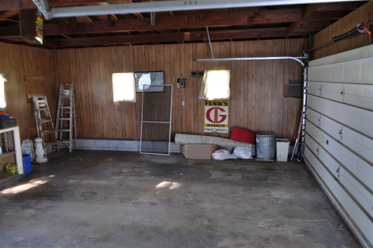 8400 Ferden Road Chesaning, MI 48616 - Photo 30 of 44 31300811-31.JPG