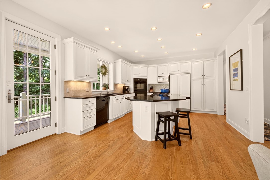 5 Risewood Lane Pittsford, NY 14534 - Photo 10 of 44