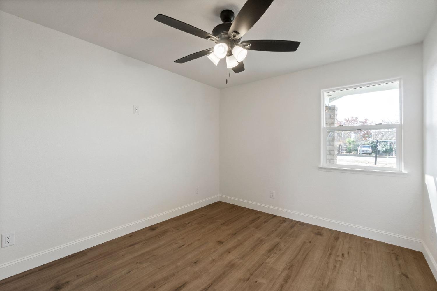 18405 Ridgedale Drive Madera, CA 93638 - Photo 16 of 32 Gallery Image 16